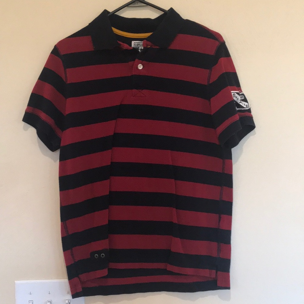 Men’s converse top with patch on sleeve